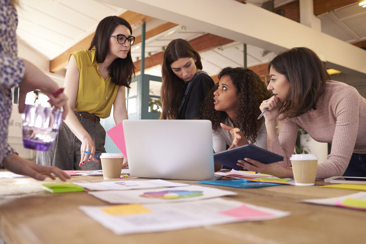 Una carta para nosotras en el mundo digital y día internacional de la mujer